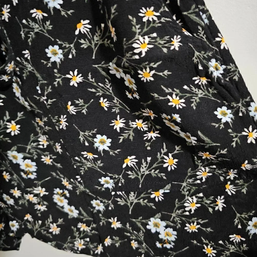 EUC WORN ONCE AMERICAN EAGLE OUTFITTERS FLORAL CULOTTE SHORTS BELTED SIZE M